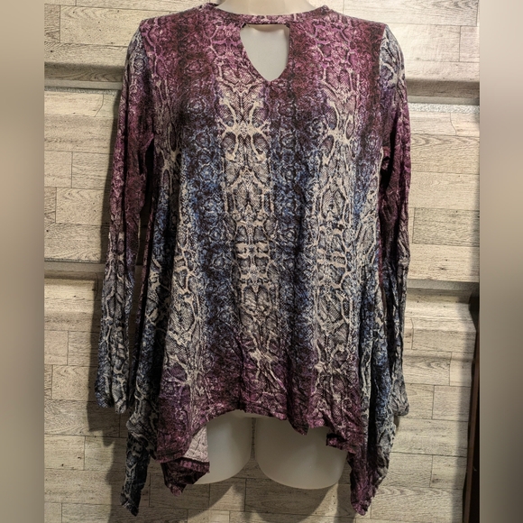 Jennifer Lopez Tops - Jennifer Lopez Purple and Blue Snake Print Tunic